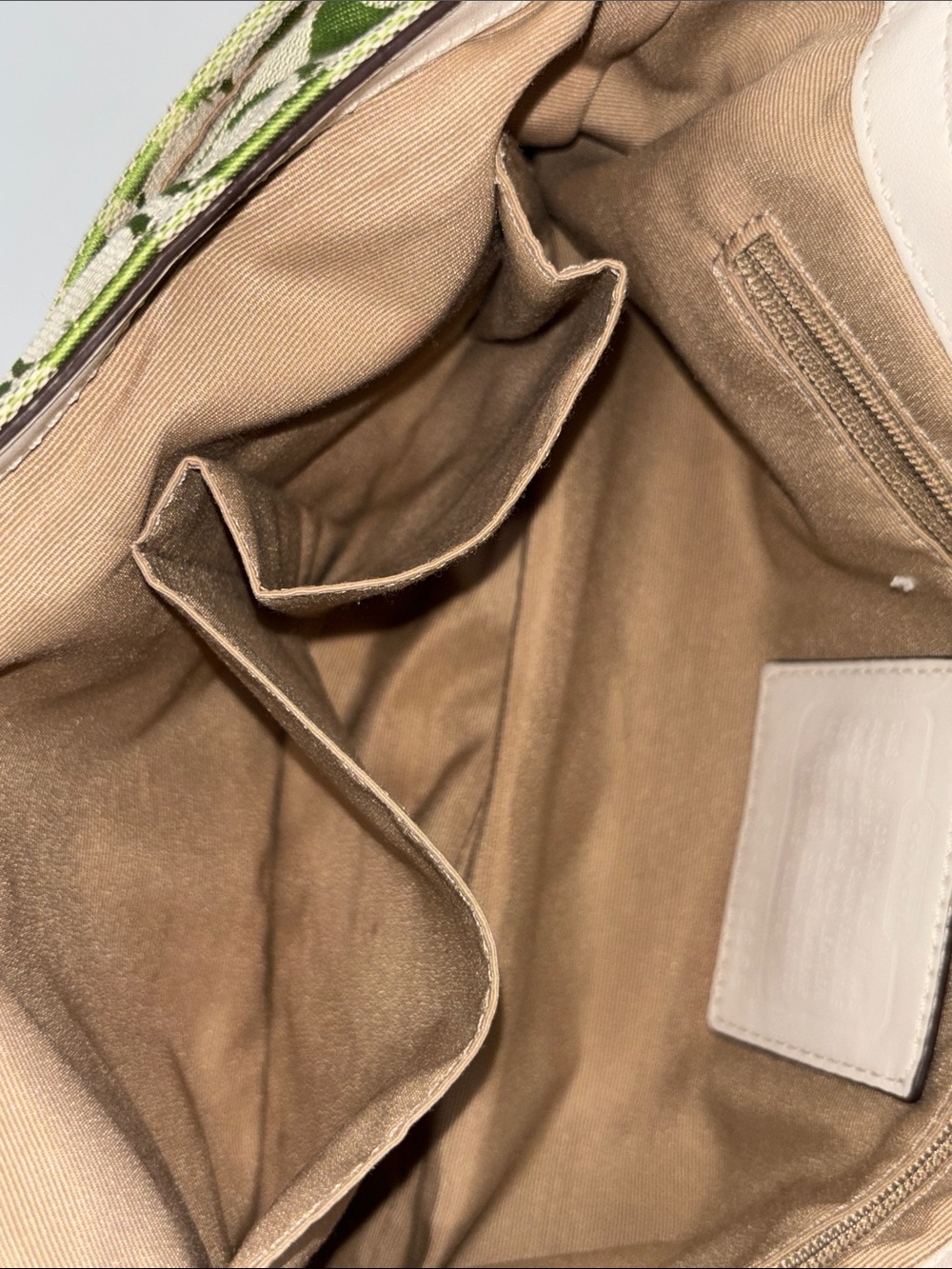 vintage Y2K-era Coach Soho Signature Flap Bag (specifically style F15668) - Picture 14 of 16